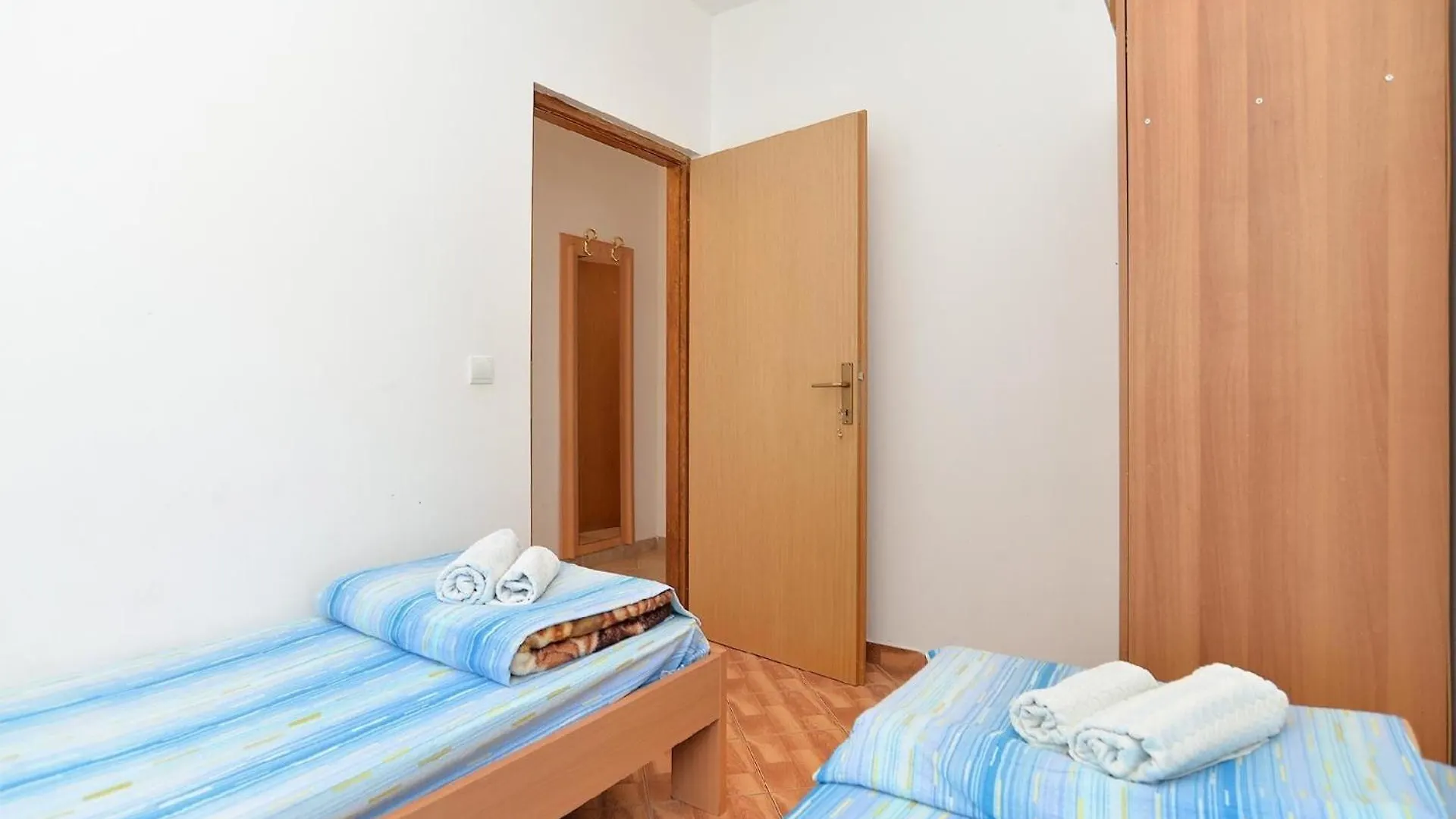 Apartment Ferienwohnung Fuer 5 Personen Ca 54 Qm In Peroj, Istrien Istrische Riviera Croatia